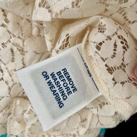 Vintage 00s Y2K Old Navy Women’s Cream Lace Wrap Blouse Cap Sleeve - Medium - Picture 10 of 16
